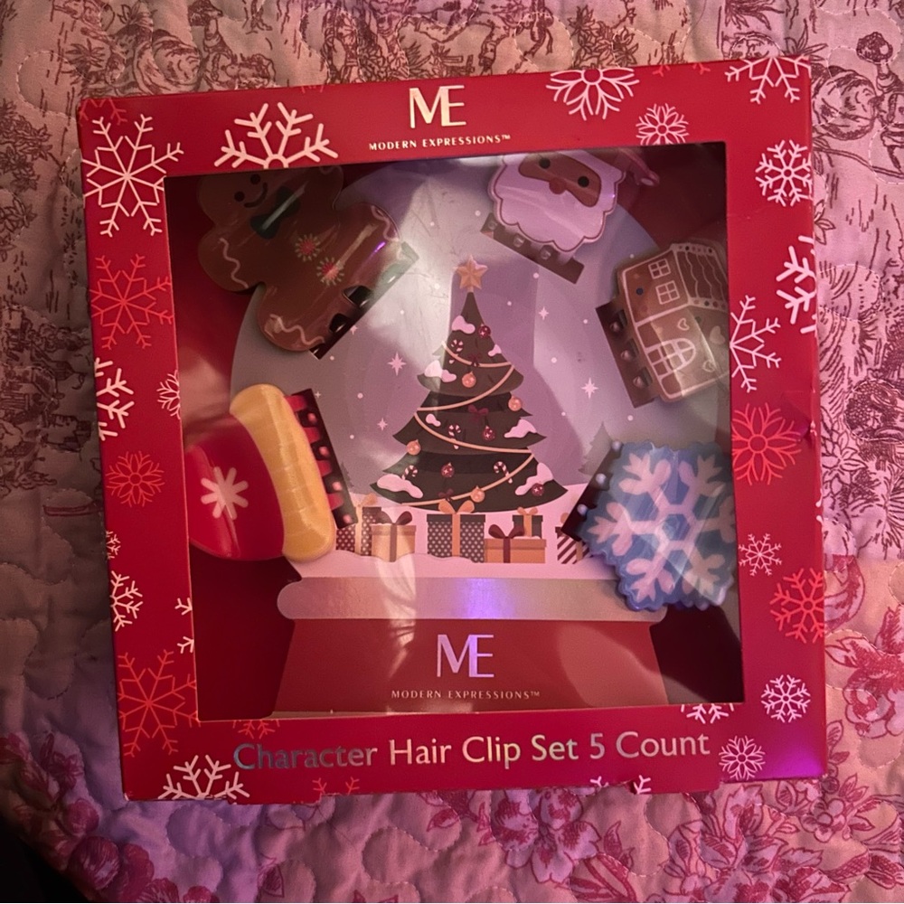 Modern Expressions Snowflake Hair Clip Set